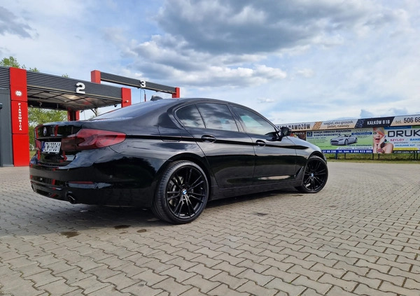 BMW Seria 5 cena 117900 przebieg: 99500, rok produkcji 2017 z Zwoleń małe 326